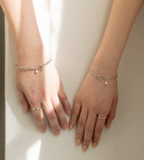 SMALL LINK CHAIN PEARL CHARM BRACELET