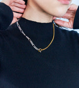 BICOLOR IRREGULAR FIGARO CHAIN NECKLACE