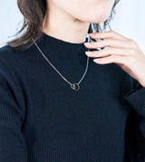 BICOLOR CIRCLE NECKLACE
