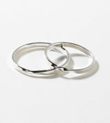 STRAIGHT FLAT ONE TWIST RING