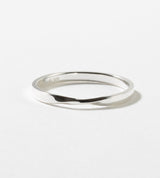 STRAIGHT FLAT ONE TWIST RING