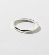 STRAIGHT FLAT ONE TWIST RING