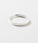 STRAIGHT FLAT ONE TWIST RING