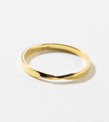 STRAIGHT FLAT ONE TWIST RING