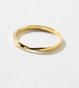 STRAIGHT FLAT ONE TWIST RING