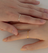 STRAIGHT FLAT ONE TWIST RING