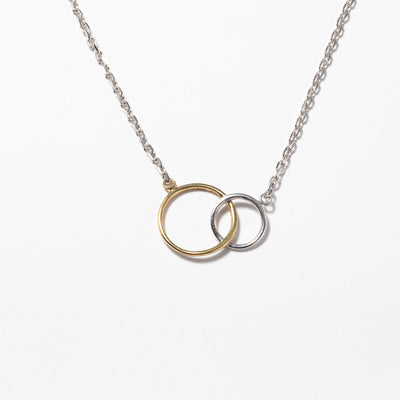 BICOLOR CIRCLE NECKLACE