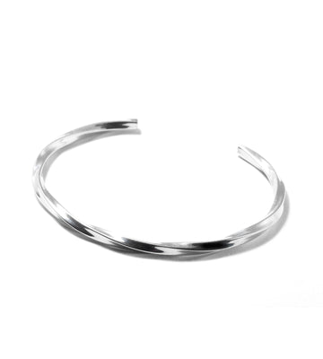 TWIST BANGLE