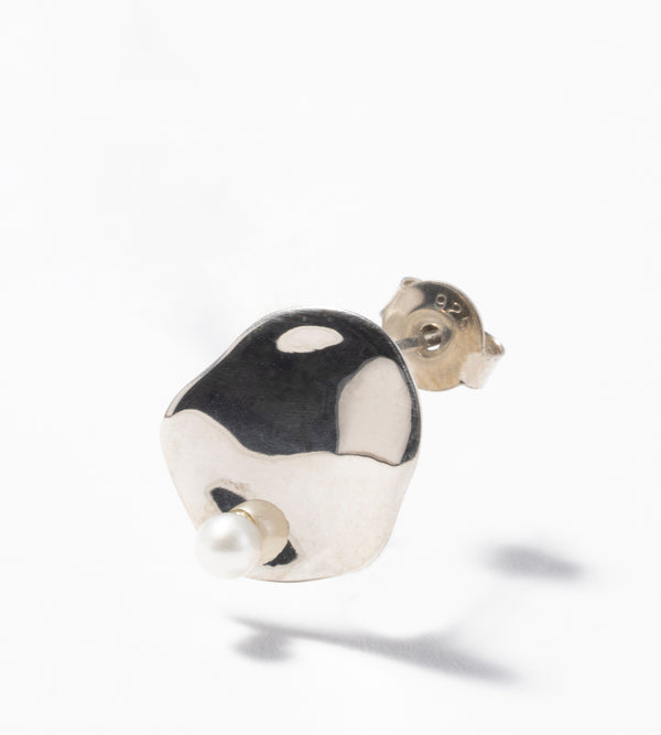 PEARL PLATE PIERCED EARRING（SINGLE）