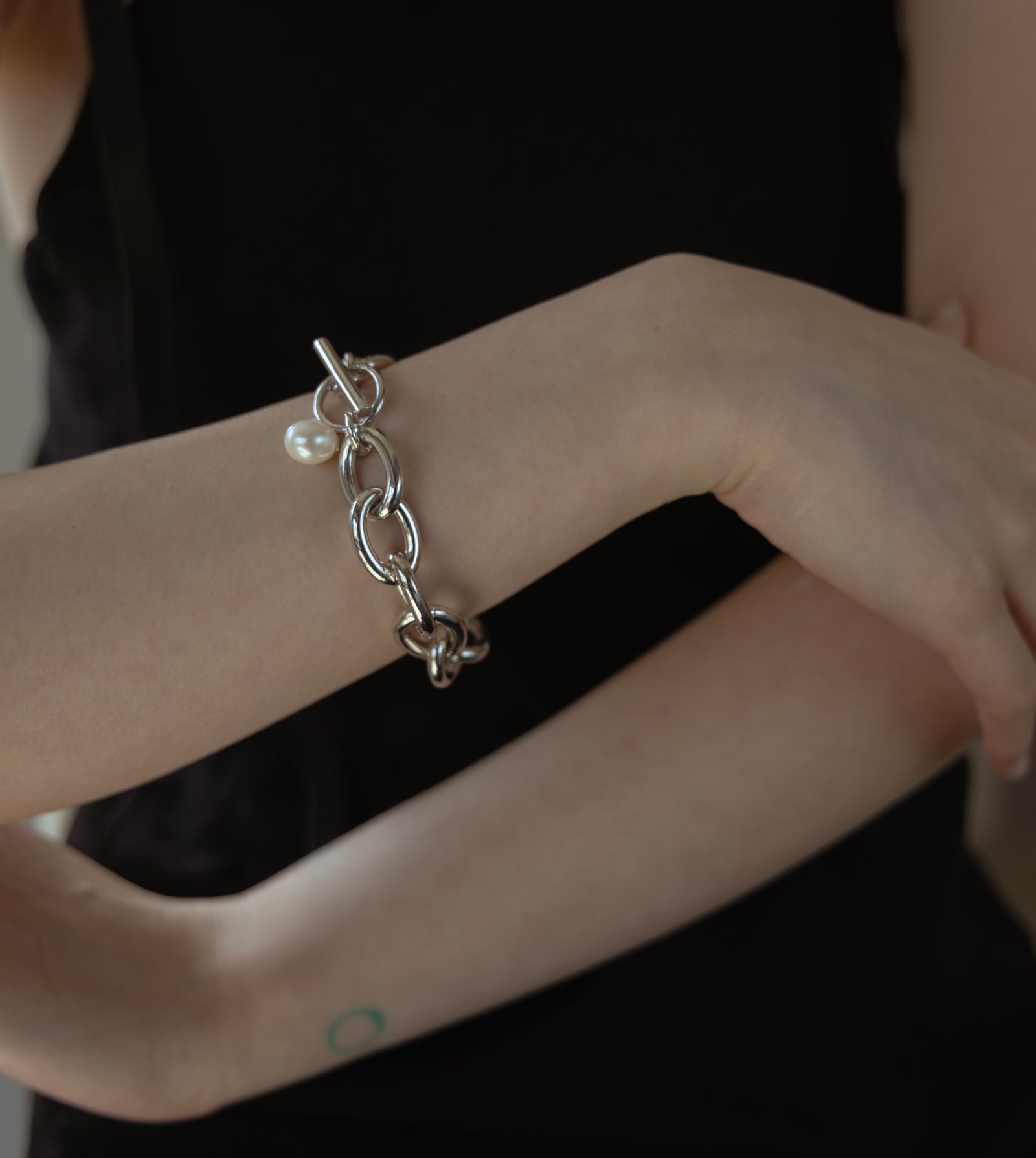 tsui CHAIN PEARL BANGLE プレーン 750014_2_1600x.jpg?v=1745226466