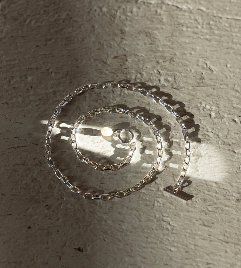 LINK CHAIN PEARL CHARM NECKLACE - tsui