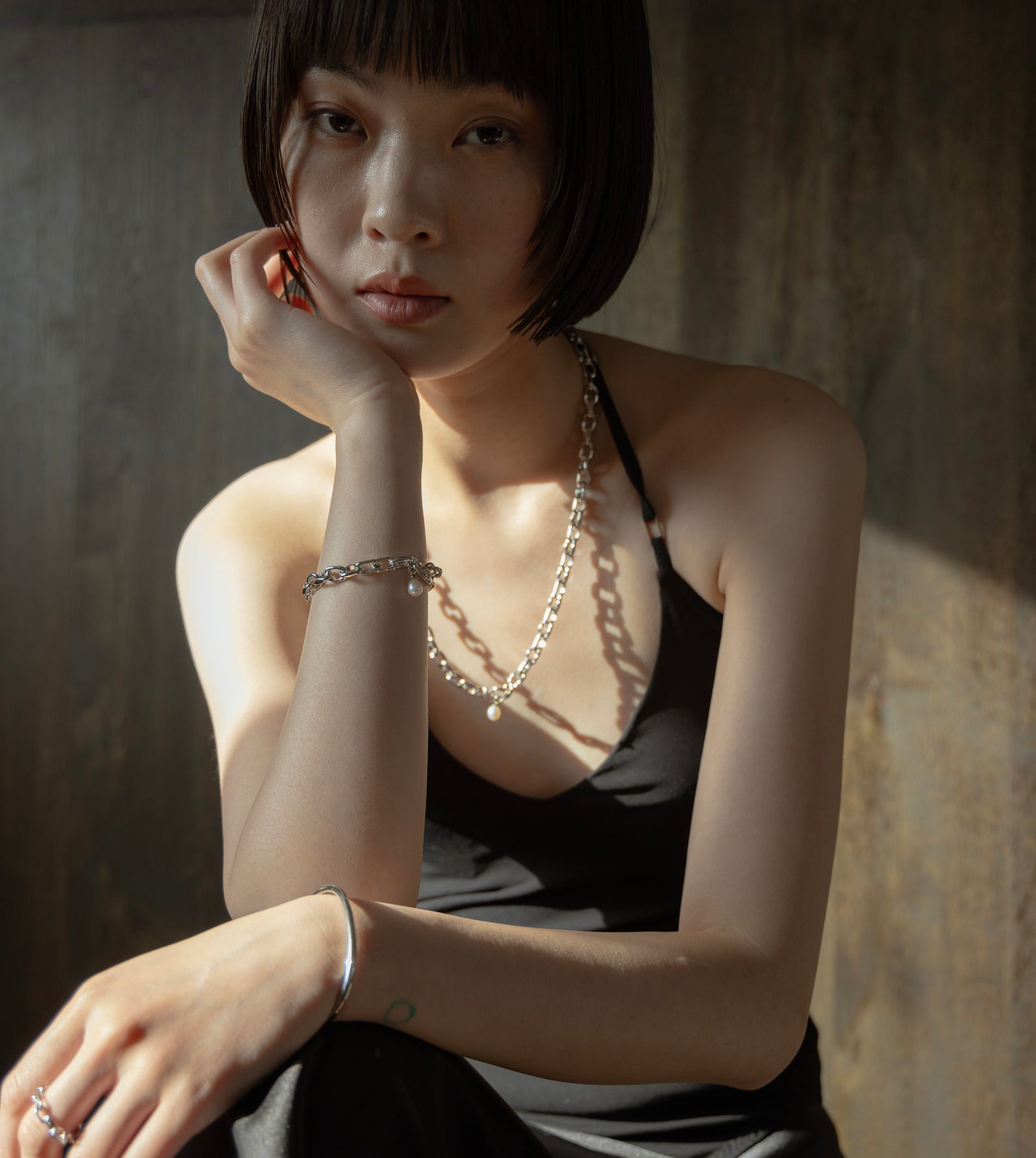 LINK CHAIN PEARL CHARM NECKLACE - tsui