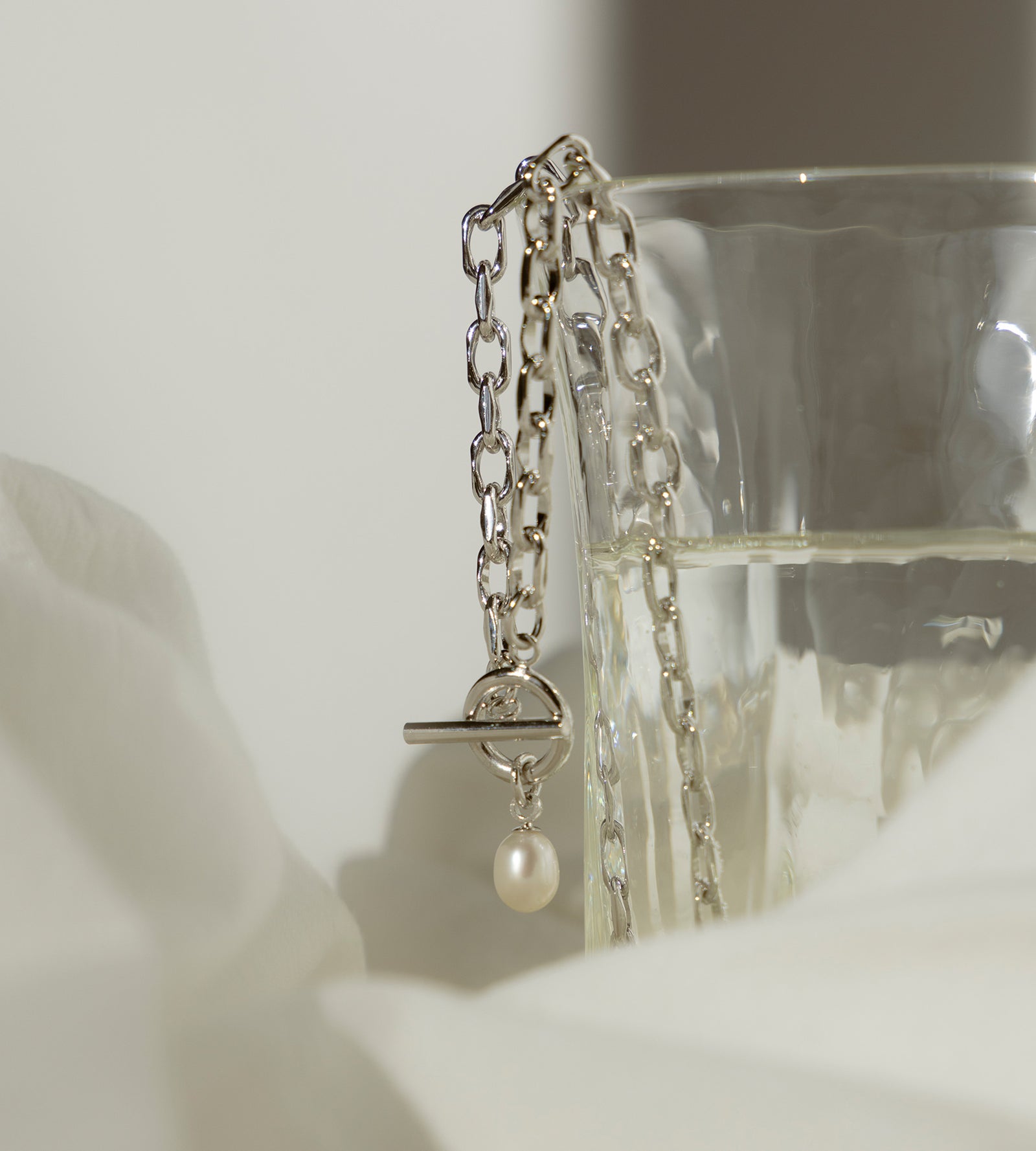 LINK CHAIN PEARL CHARM NECKLACE - tsui