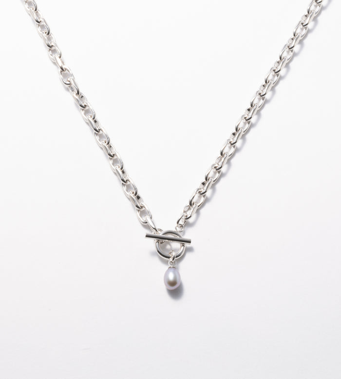 LINK CHAIN GRAY PEARL CHARM NECKLACE
