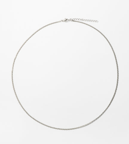 TIMELESS STAINLESS OVAL CHAIN NECKLACE