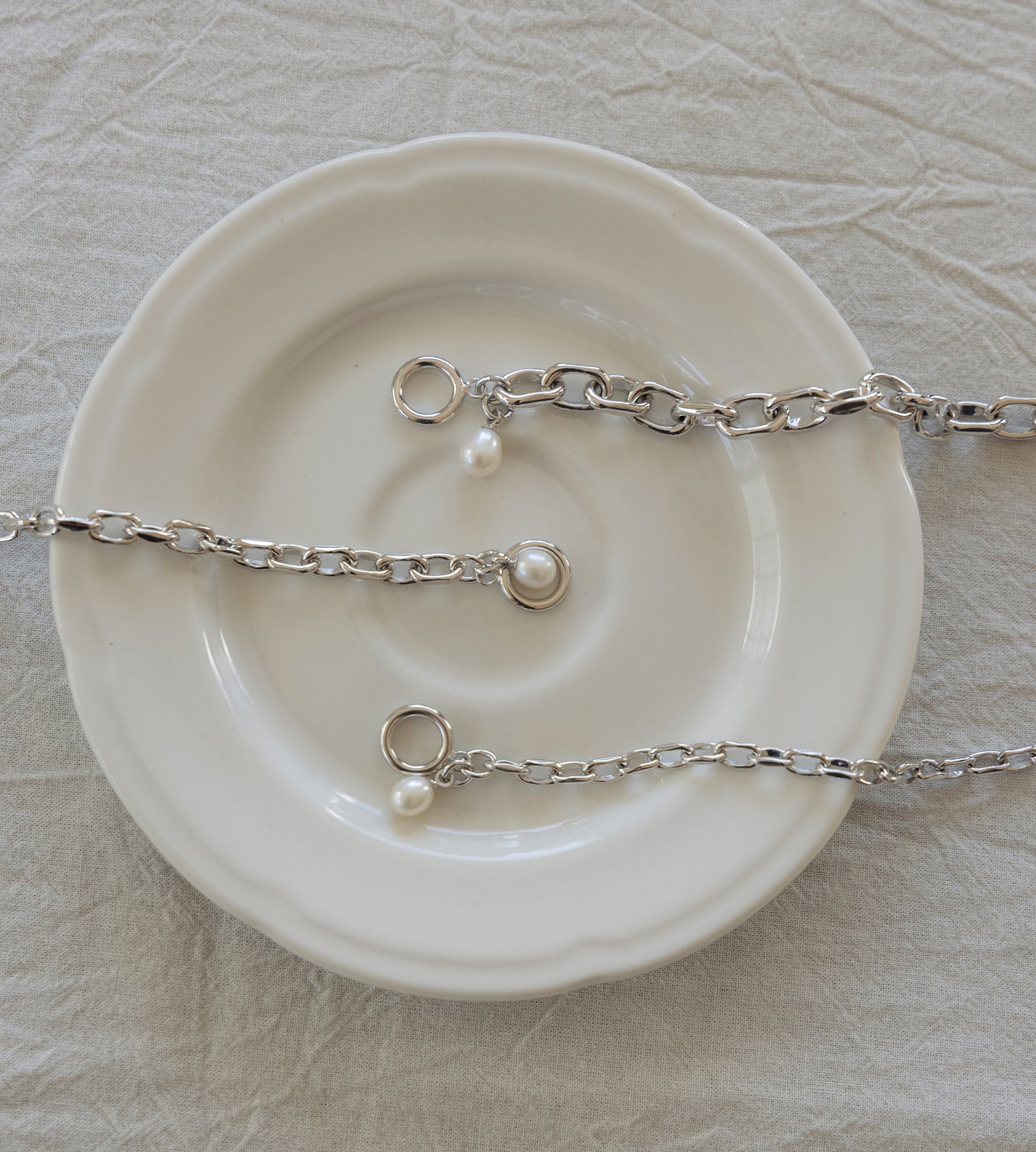 LINK CHAIN PEARL CHARM BRACELET - tsui