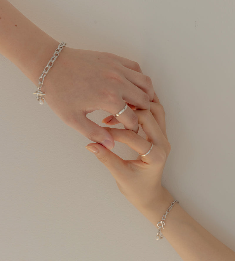 LINK CHAIN PEARL CHARM BRACELET - tsui