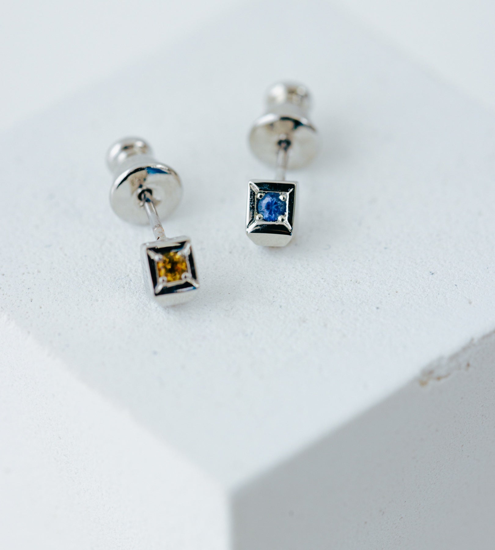 キューブ ピアス （シングル）