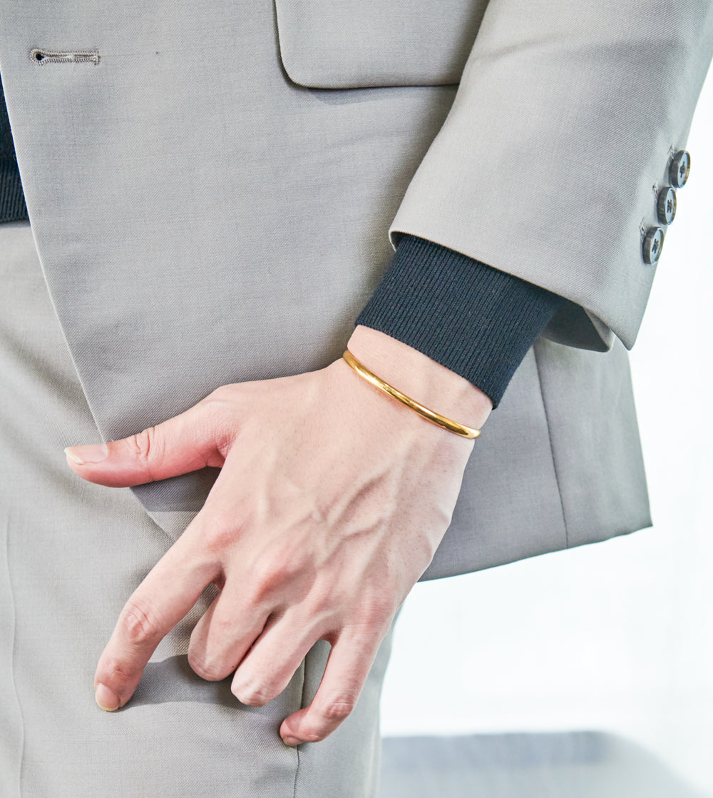 TWIST BANGLE - tsui