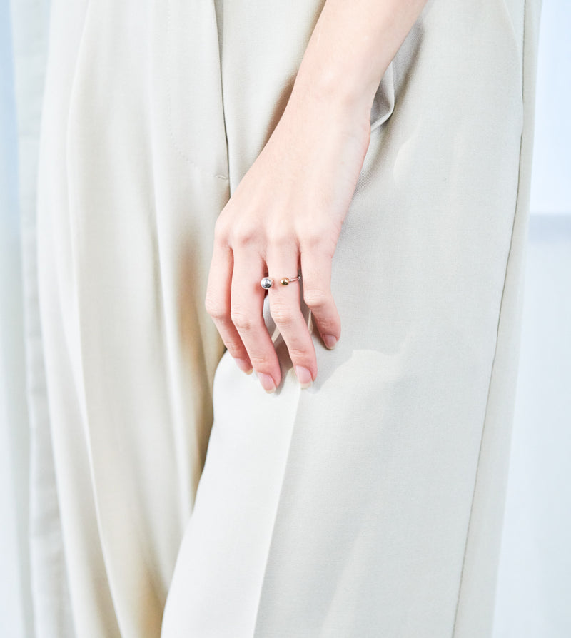 BICOLOR BALL RING